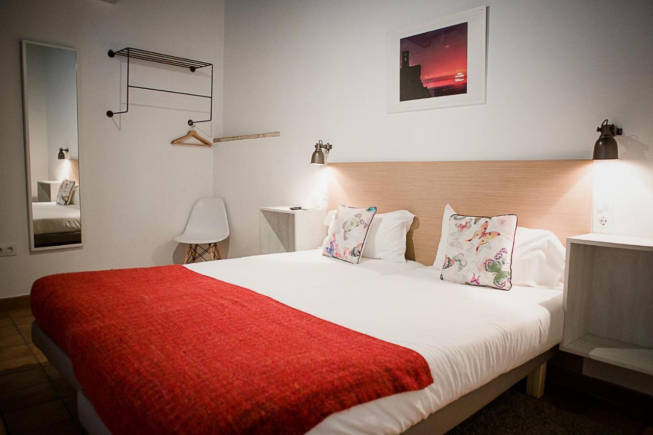 Frenteabastos Suites Cafe Hostal & Apartments Carmona  Luaran gambar