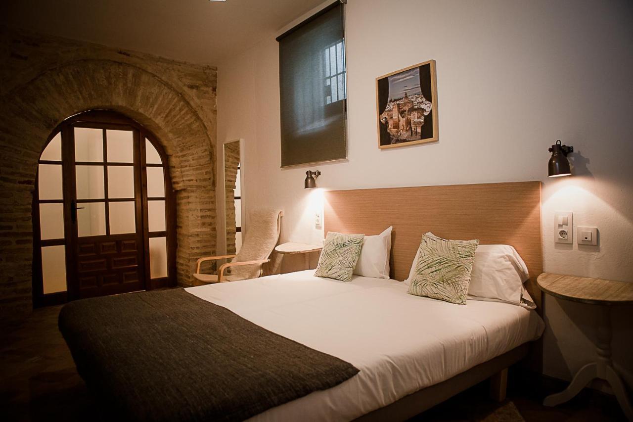 Frenteabastos Suites Cafe Hostal & Apartments Carmona  Luaran gambar